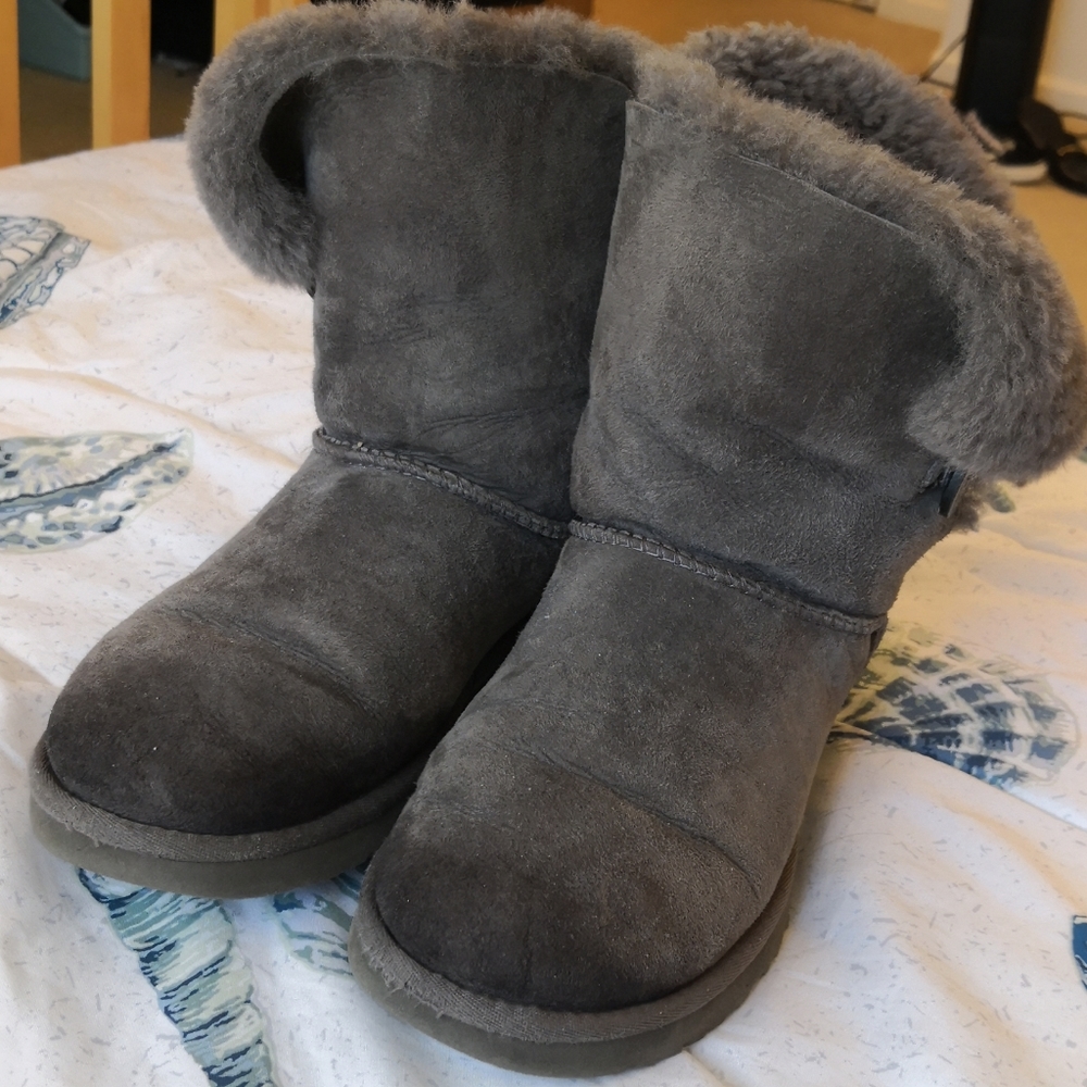 Gray Bailey Button Uggs